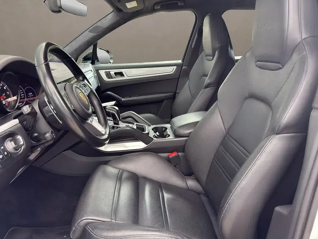 Gebraucht Porsche Cayenne Turbo 549 PS (403 kW) 2022 Weiß SUV