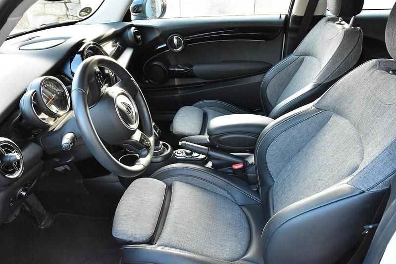 Gebraucht Mini Cooper 136 PS (100 kW) 2022 Weiß Kleinwagen