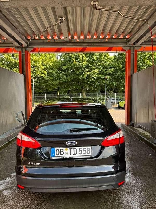 Gebraucht Ford Focus 105 PS (77 kW) 2014 Limousine