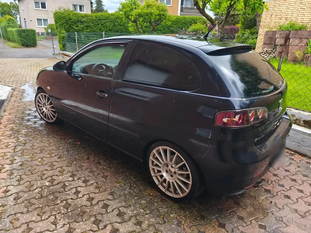Gebraucht Seat Ibiza 101 PS (74 kW) 2006 Schwarz Kleinwagen
