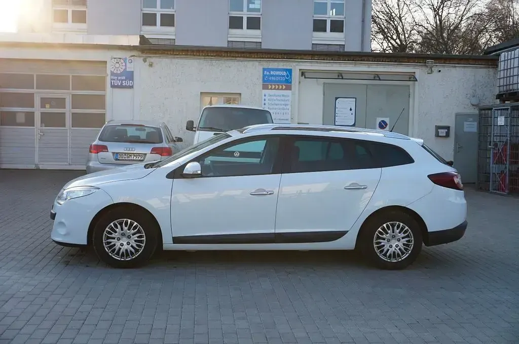 Brugt Renault Mégane Dynamique 131 HK (96 kW) 2010 Hvid Sedan