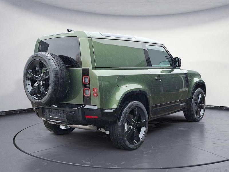 Gebraucht Land Rover Defender SE Dynamic 253 PS (186 kW) 2026 Grün SUV