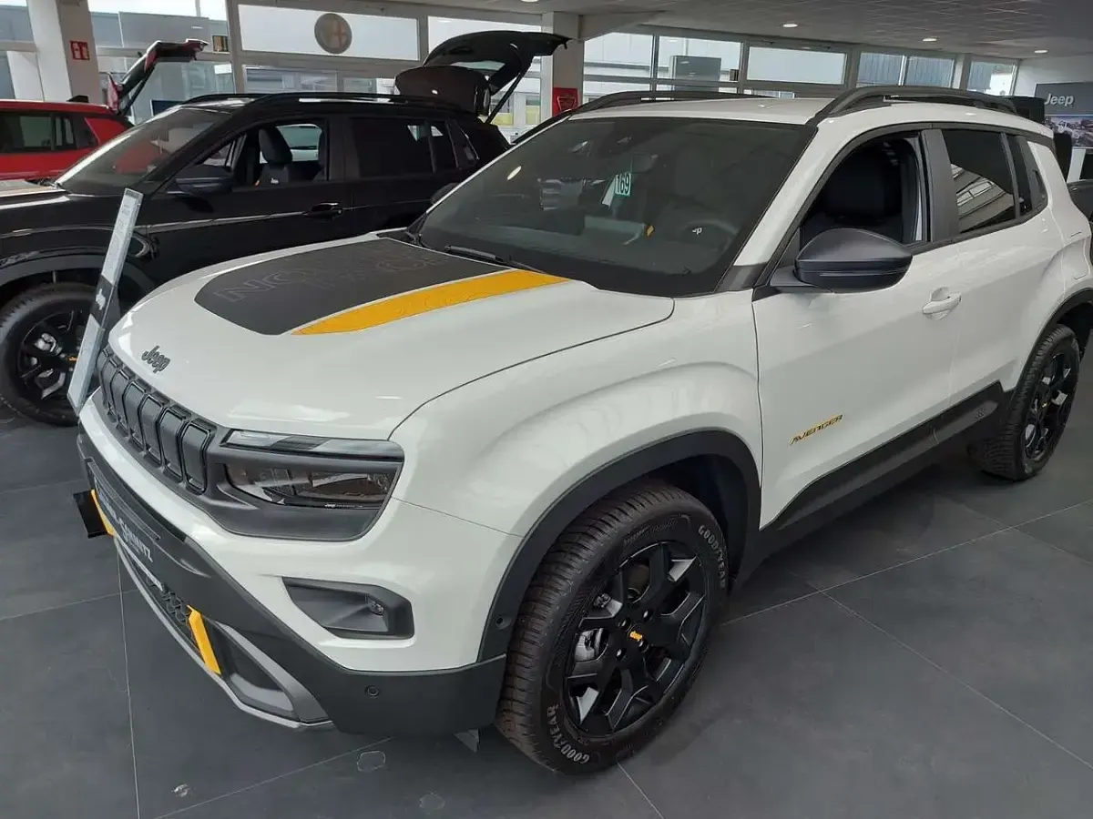 Neu Jeep Avenger North 145 PS (106 kW) 2026 Snow white SUV