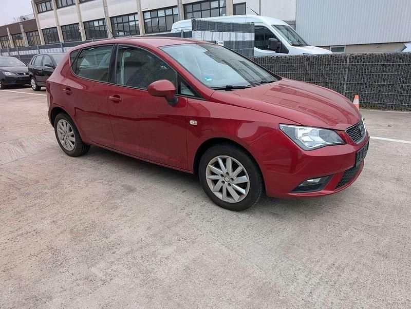 Gebraucht Seat Ibiza Stylance 86 PS (63 kW) 2012 "montsant" rot Kleinwagen
