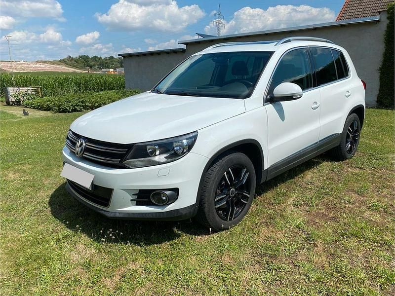 Weiß Gebraucht 2015 VW Tiguan Sportline SUV | 7.500 € (Fairer Preis) - Bild 1/4