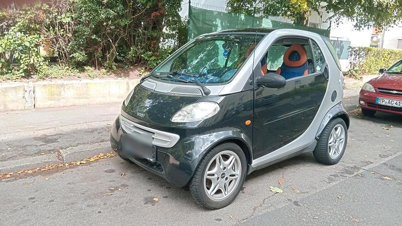 Schwarz Gebraucht 1999 Smart ForTwo Coupé Kleinwagen | 800 € (Etwas zu teuer) - Bild 1/4