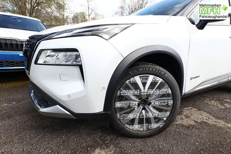 Neu Nissan X-Trail Tekna+ 213 PS (156 kW) 2025 Pearl white perleffekt SUV
