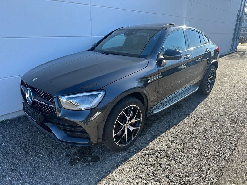Grau Gebraucht 2019 Mercedes GLC200 AMG SUV | 33.700 € - Bild 1/4