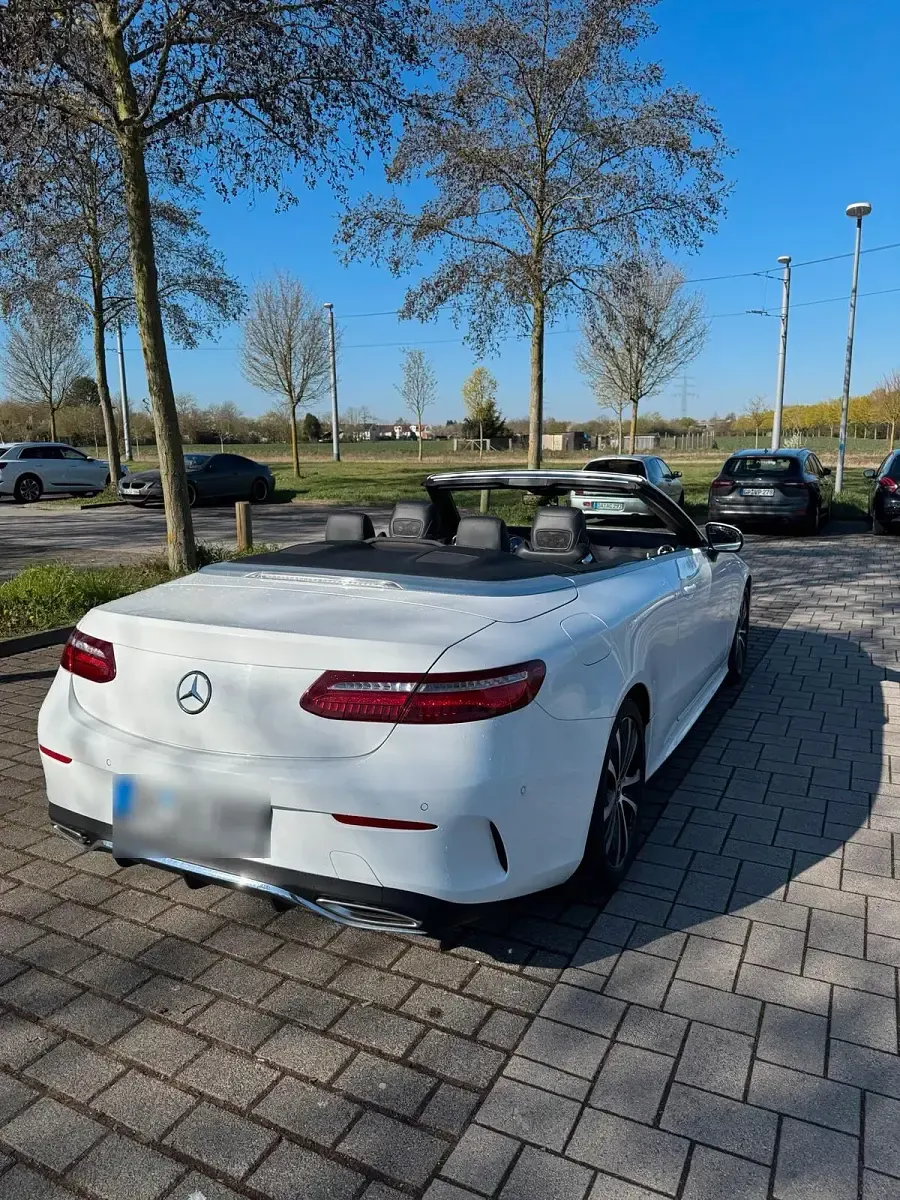 Gebraucht Mercedes E200 AMG line 184 PS (135 kW) 2018 Weiß Cabrio