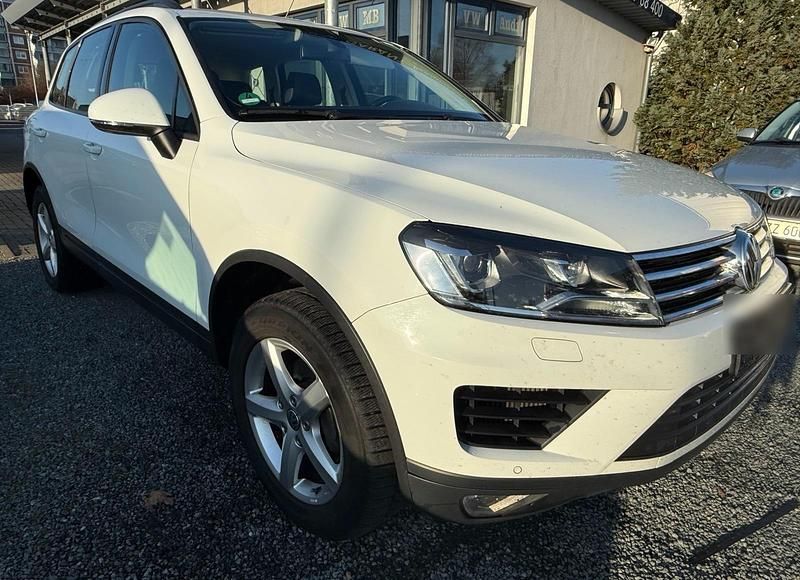 Gebraucht VW Touareg 204 PS (150 kW) 2015 Weiß SUV