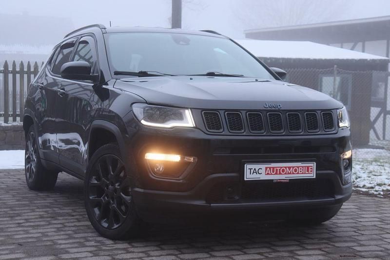 Gebraucht Jeep Compass Limited 241 PS (177 kW) 2020 Schwarz SUV