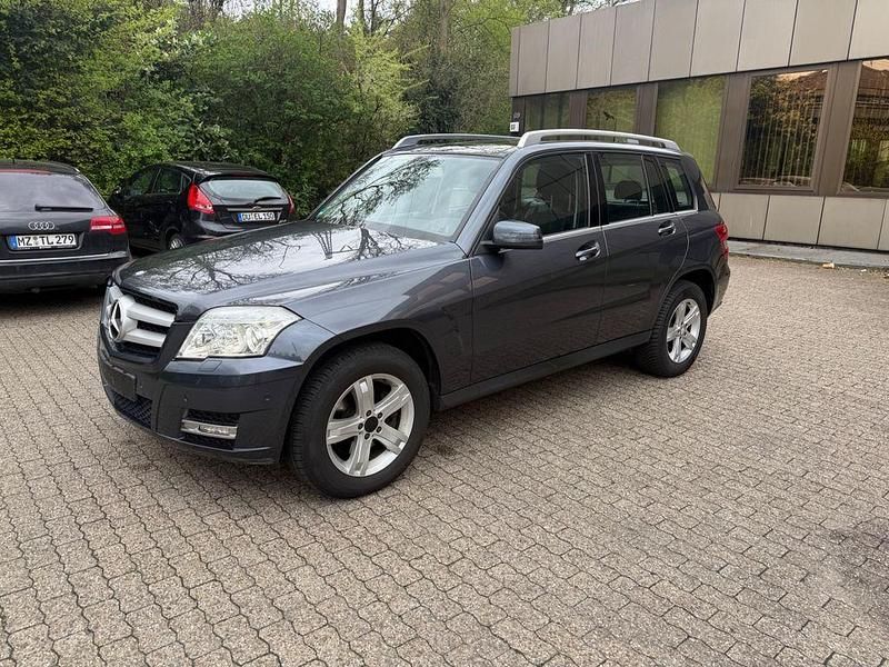 Gebraucht Mercedes GLK300 231 PS (169 kW) 2010 Grau SUV