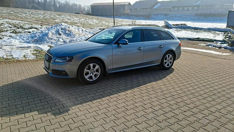 Gebraucht Audi A4 143 PS (105 kW) 2011 Silber Kombi