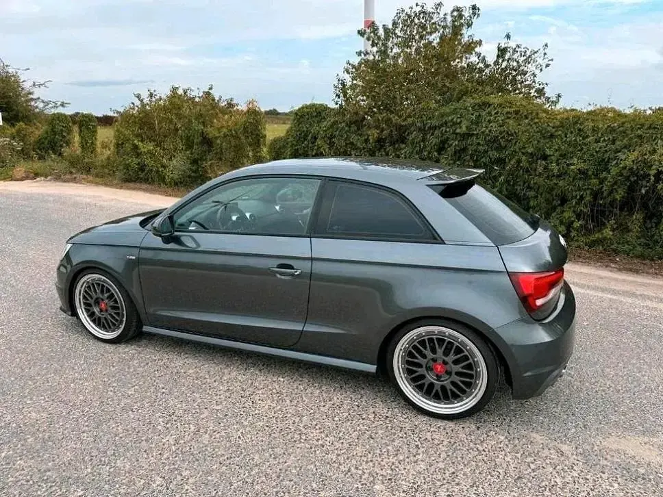 Gebraucht Audi A1 S-Line 125 PS (91 kW) 2017 Grau Kleinwagen