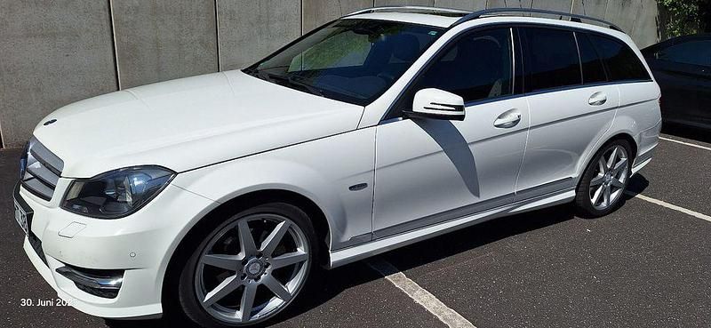 Gebraucht Mercedes C250 AMG 204 PS (150 kW) 2012 Weiß Kombi