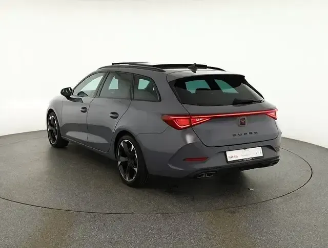 Second-hand Cupra Leon 150 CP (110 kW) 2024 Gri Berlinǎ