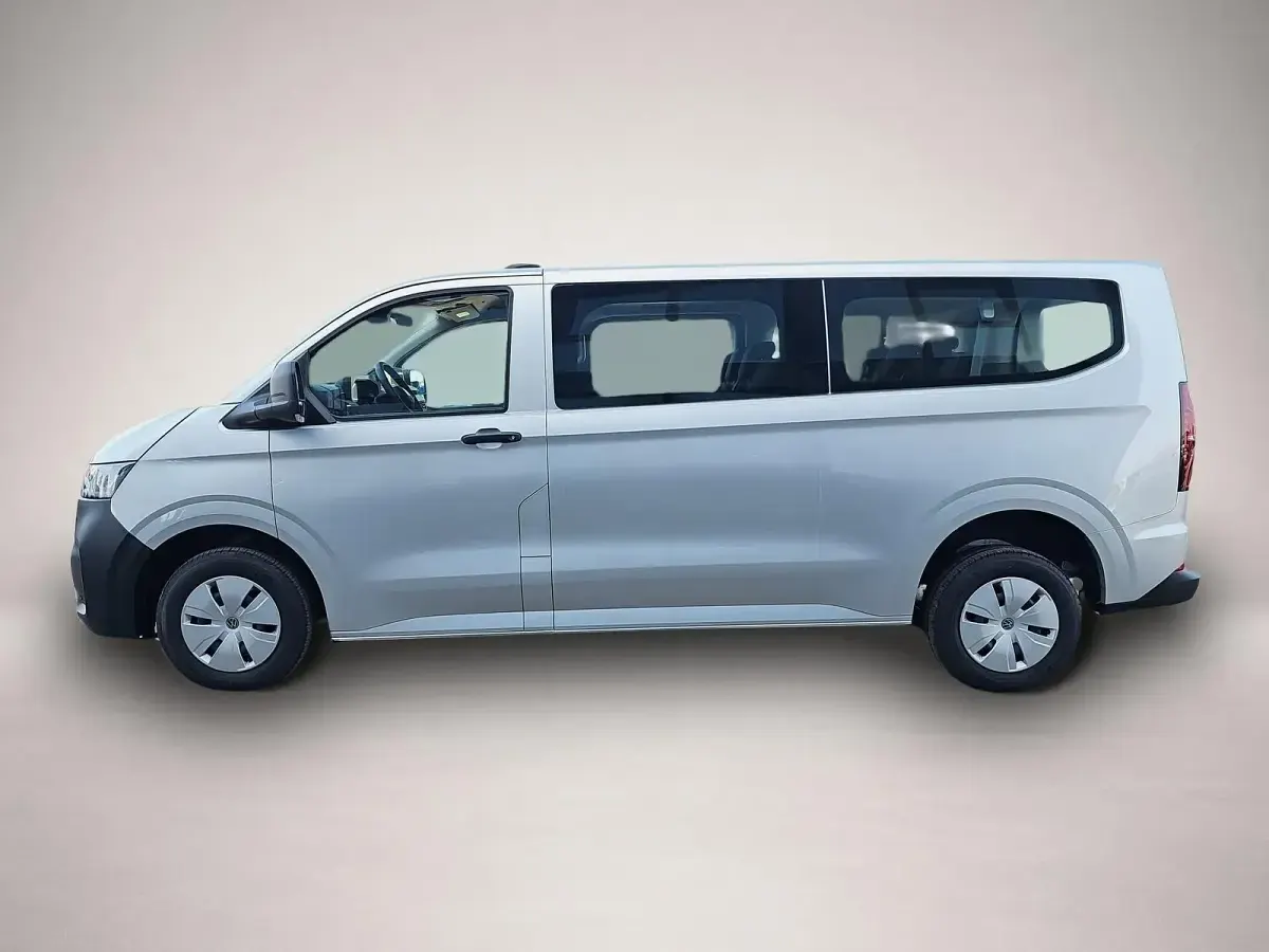 Neu VW T7 110 PS (80 kW) 2025 Manufacturer Van