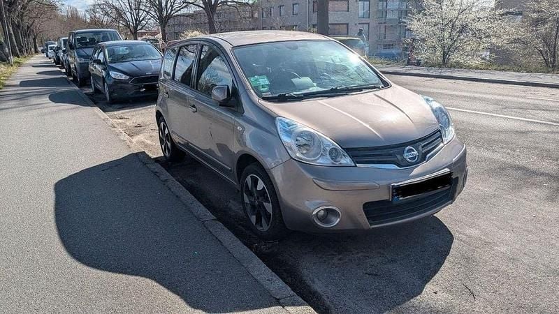 Gebraucht Nissan Note 88 PS (64 kW) 2012 Braun Kleinwagen