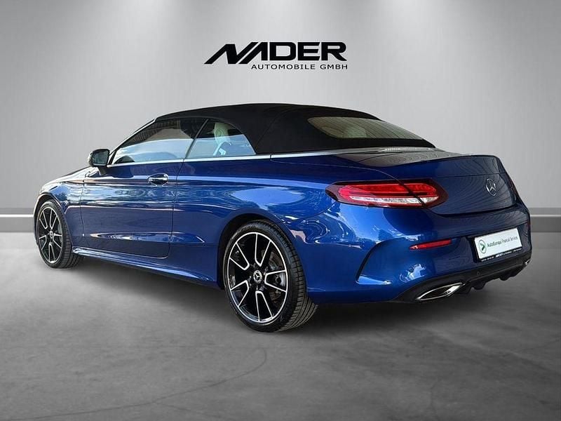 Gebraucht Mercedes C300 258 PS (189 kW) 2022 Blau Cabrio