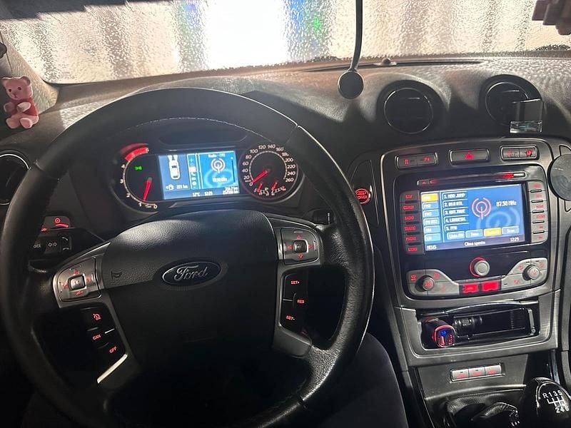 Andere farben Gebraucht 2009 Ford Mondeo Kombi | 1.100 € (Superpreis) - Bild 1/4