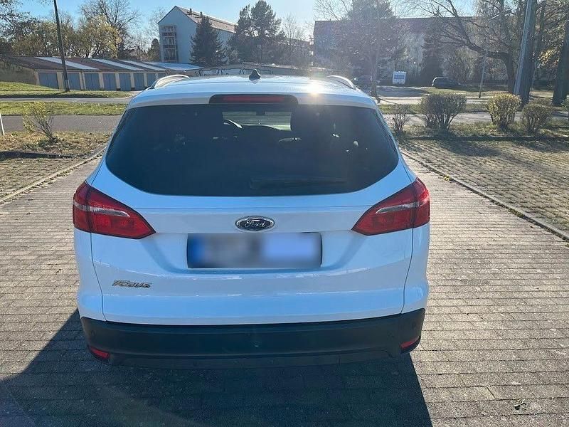 Gebraucht Ford Focus Cool & Connect 120 PS (88 kW) 2018 Weiß Kombi