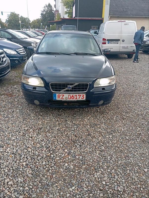Blau Gebraucht 2006 Volvo S60 Limousine | 1.800 € (Superpreis) - Bild 1/4