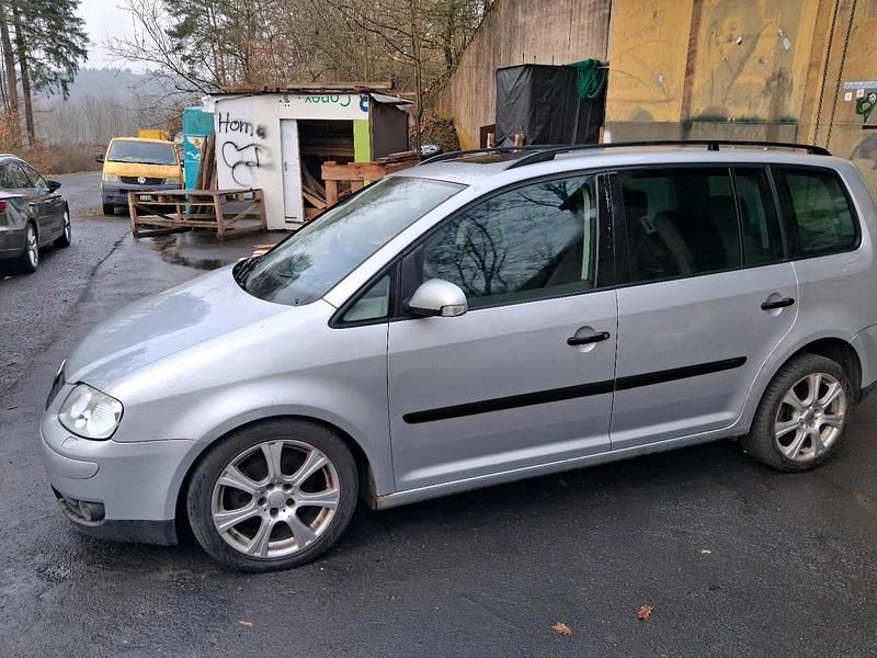 Gebraucht VW Touran 100 PS (73 kW) 2005 Silber Van / Kleinbus