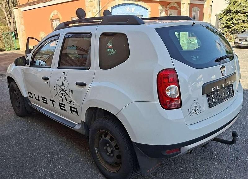 Second-hand Dacia Duster 105 CP (77 kW) 2013 Alb SUV
