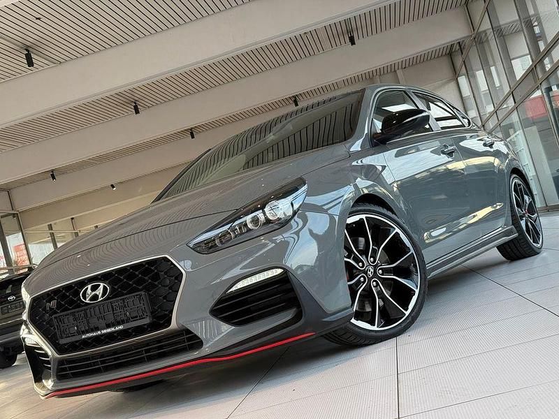 Grau Gebraucht 2019 Hyundai i30 N Performance Limousine | 18.991 € (Fairer Preis) - Bild 1/4