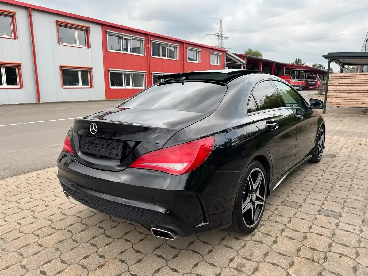 Gebraucht Mercedes CLA180 AMG line 122 PS (89 kW) 2015 Schwarz Coupé