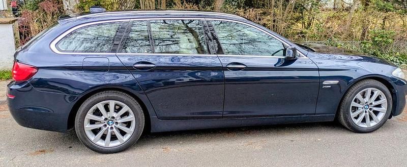 Gebraucht BMW 528 Comfort Edition 245 PS (180 kW) 2012 Blau Kombi