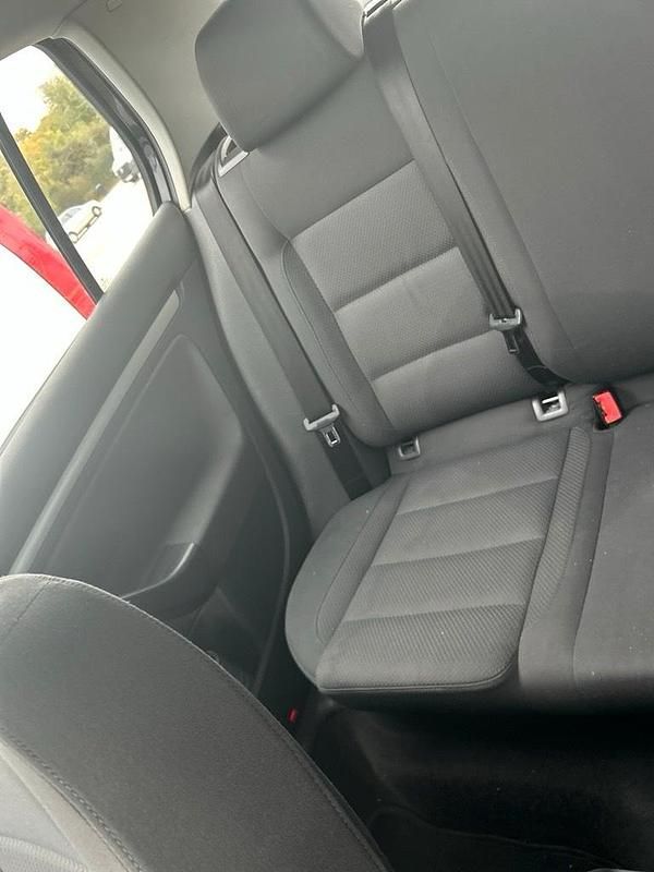 Schwarz Gebraucht 2005 VW Golf V Kleinwagen | 1.300 € (Superpreis) - Bild 1/4