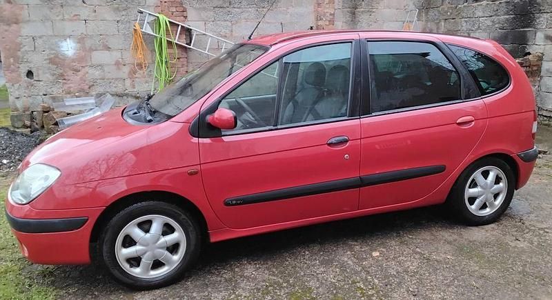 Gebraucht Renault Scénic Expression 116 PS (85 kW) 2002 Rot Van / Kleinbus