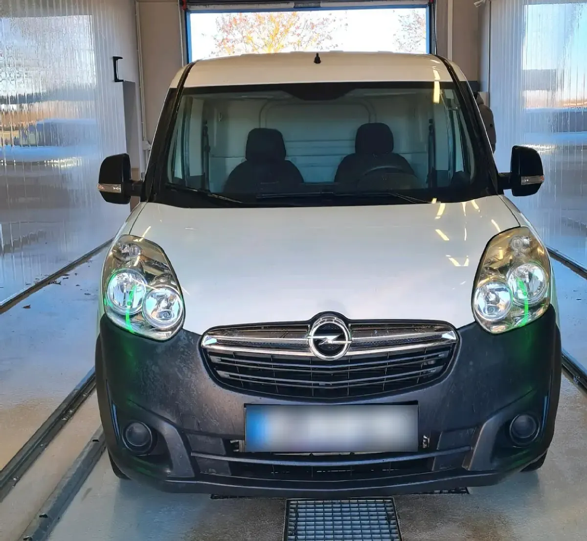 Gebraucht Opel Combo 96 PS (70 kW) 2017 Weiß Van / Kleinbus