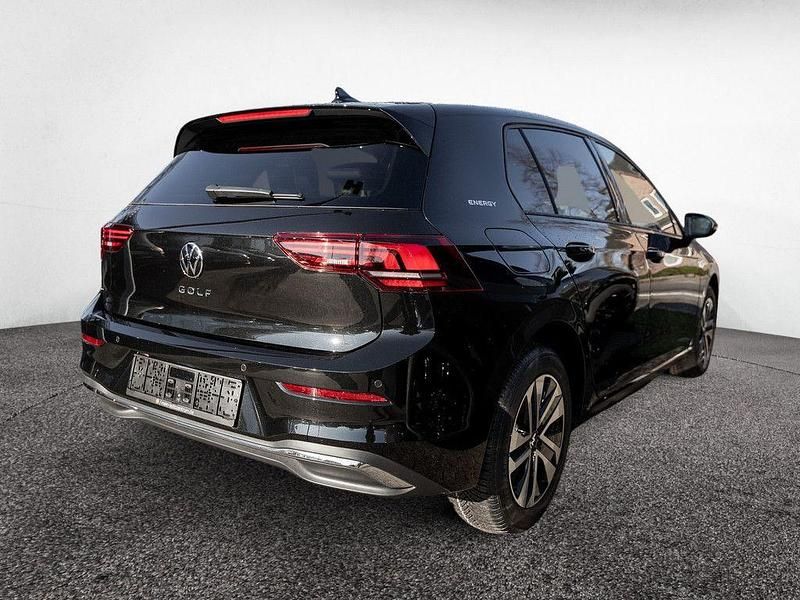 Gebraucht VW Golf VIII 116 PS (85 kW) 2026 Grenadillschwarz Limousine