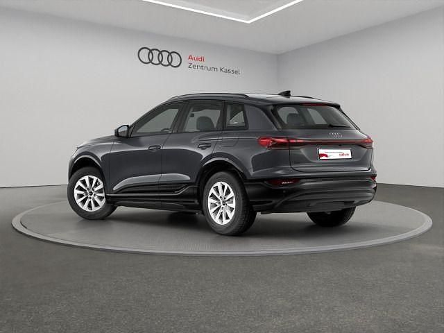 Neu Audi Q6 e-tron 185 kW (252 PS) 2026 Grau SUV