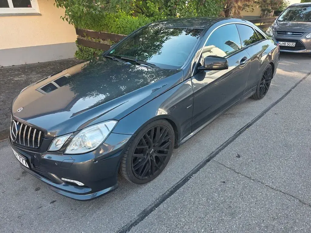 Gebraucht Mercedes E350 231 PS (169 kW) 2010 Grau Coupé