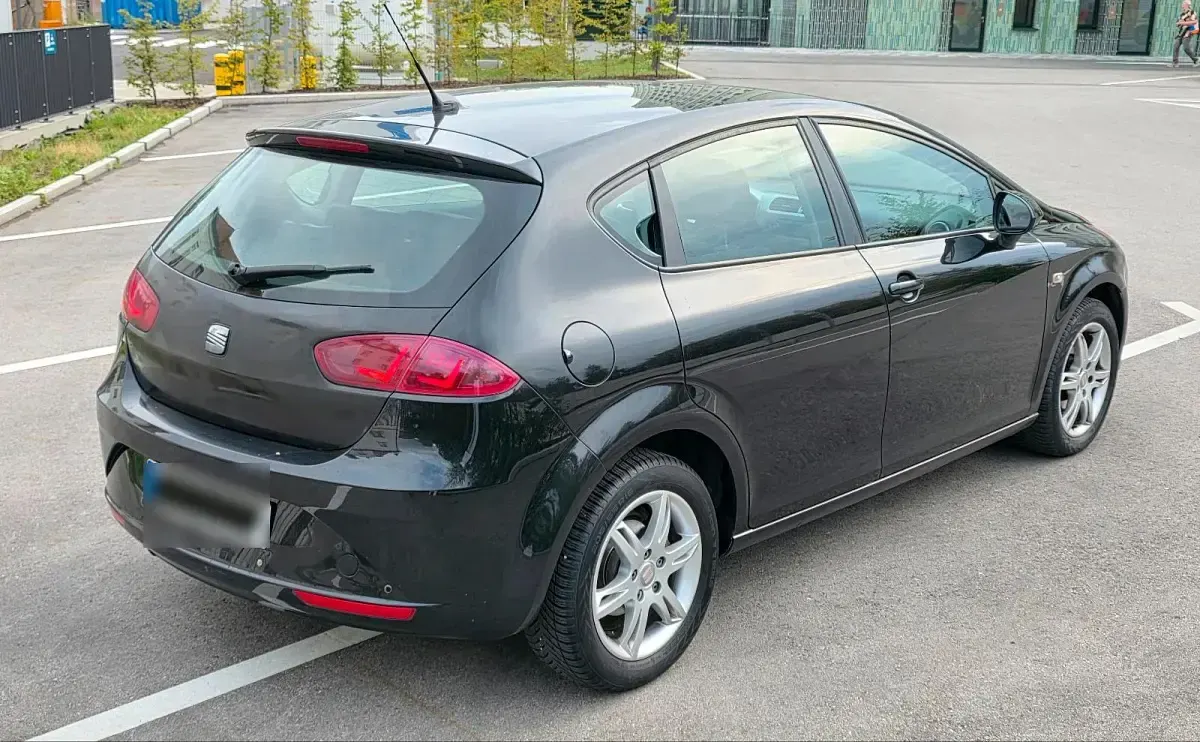 Gebraucht Seat Leon 105 PS (77 kW) 2011 Kleinwagen