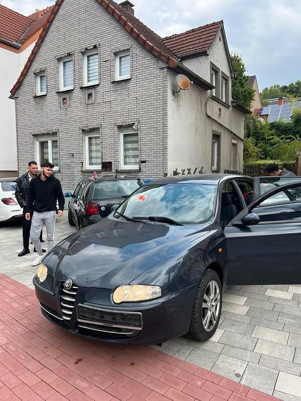 Gebraucht 2002 Alfa Romeo 147 Kleinwagen | 1.200 € (Guter Preis) - Bild 1/4
