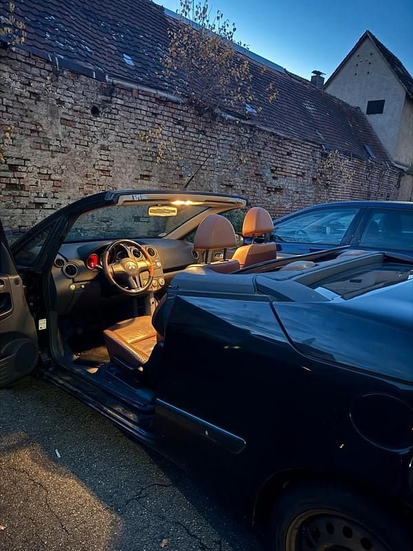 Schwarz Gebraucht 2006 Mitsubishi Colt Cabrio | 1.650 € (Fairer Preis) - Bild 1/4