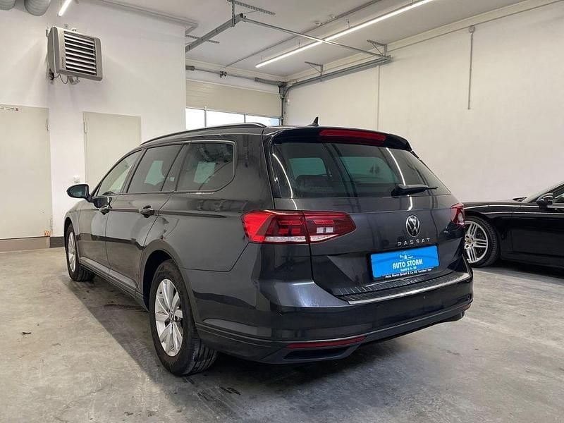 Gebraucht VW Passat Conceptline 150 PS (110 kW) 2022 Grau Kombi
