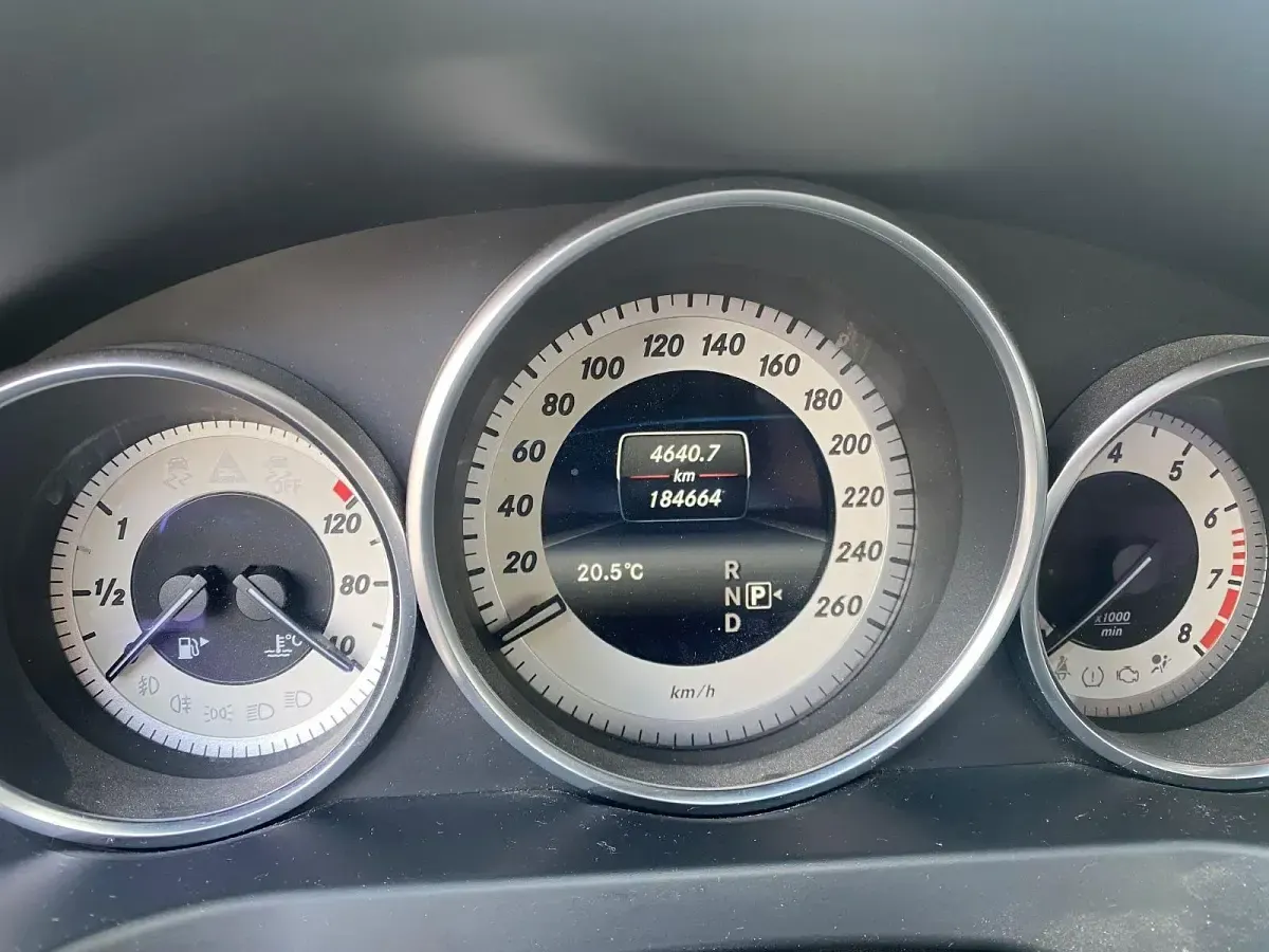 Second-hand Mercedes E400 333 CP (244 kW) 2013 Negru Coupe