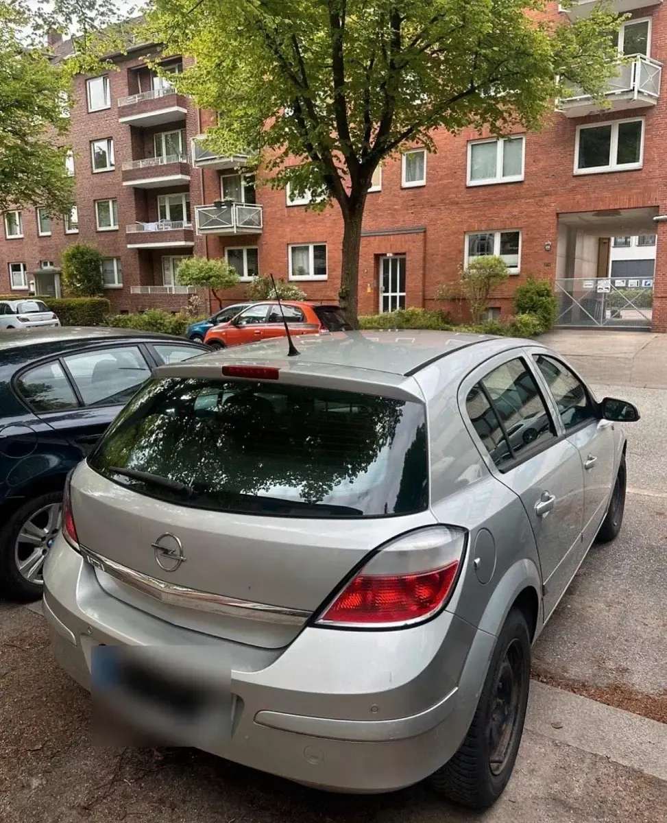 Gebraucht Opel Astra 90 PS (66 kW) 2006 Silber Kleinwagen