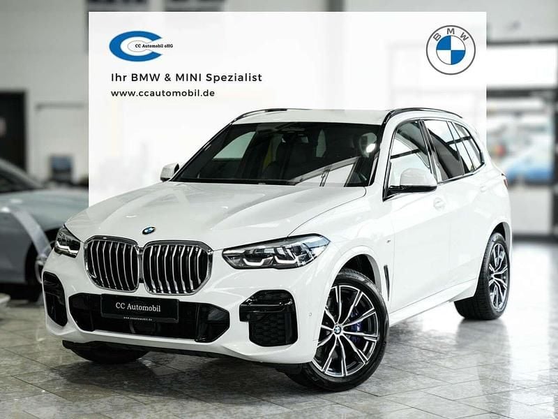 Alpinweiss iii Gebraucht 2022 BMW X5 M Sport SUV | 51.999 € (Superpreis) - Bild 1/3