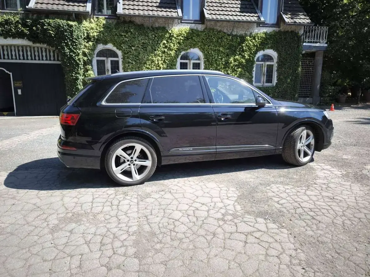Gebraucht Audi Q7 Ambiente 286 PS (210 kW) 2019 Schwarz SUV
