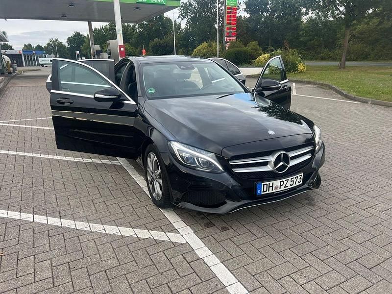 Gebraucht Mercedes 220 170 PS (125 kW) 2017 Schwarz Limousine