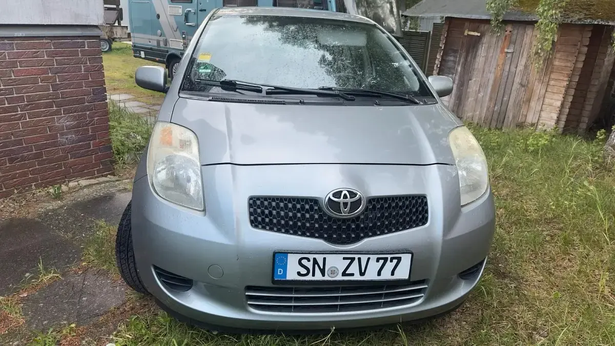 Gebraucht Toyota Yaris 87 PS (63 kW) 2006 Grau Limousine