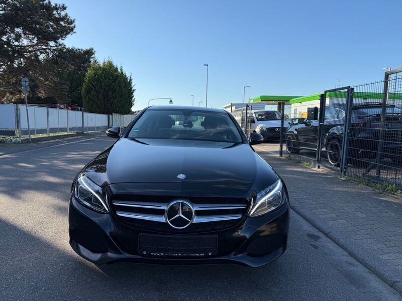 Schwarz Gebraucht 2015 Mercedes C220 Limousine | 11.999 € (Fairer Preis) - Bild 1/4