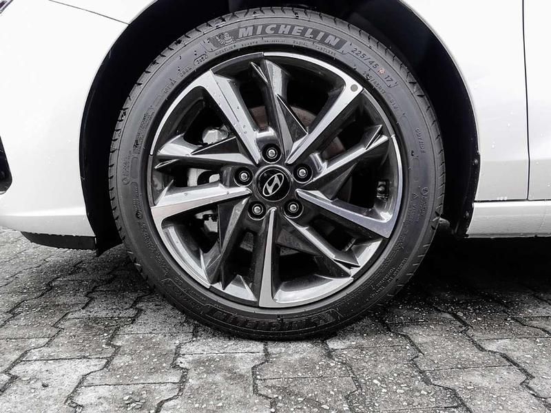 Gebraucht Hyundai i30 Advantage 101 PS (74 kW) 2024 Atlas white / sol Kombi