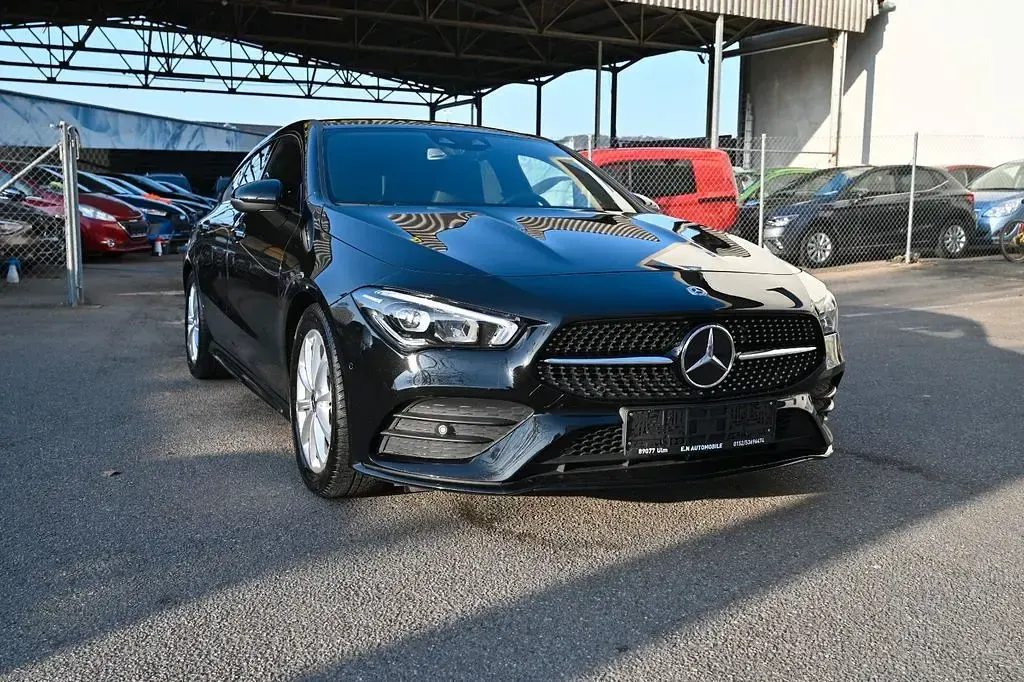 Gebraucht Mercedes CLA220 AMG line 190 PS (139 kW) 2019 Schwarz Limousine
